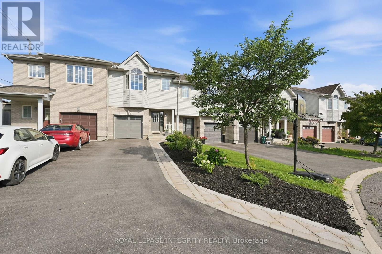 300 Rolling Meadow Crescent, Ottawa, Ontario  K1W 0A7 - Photo 1 - X13575214
