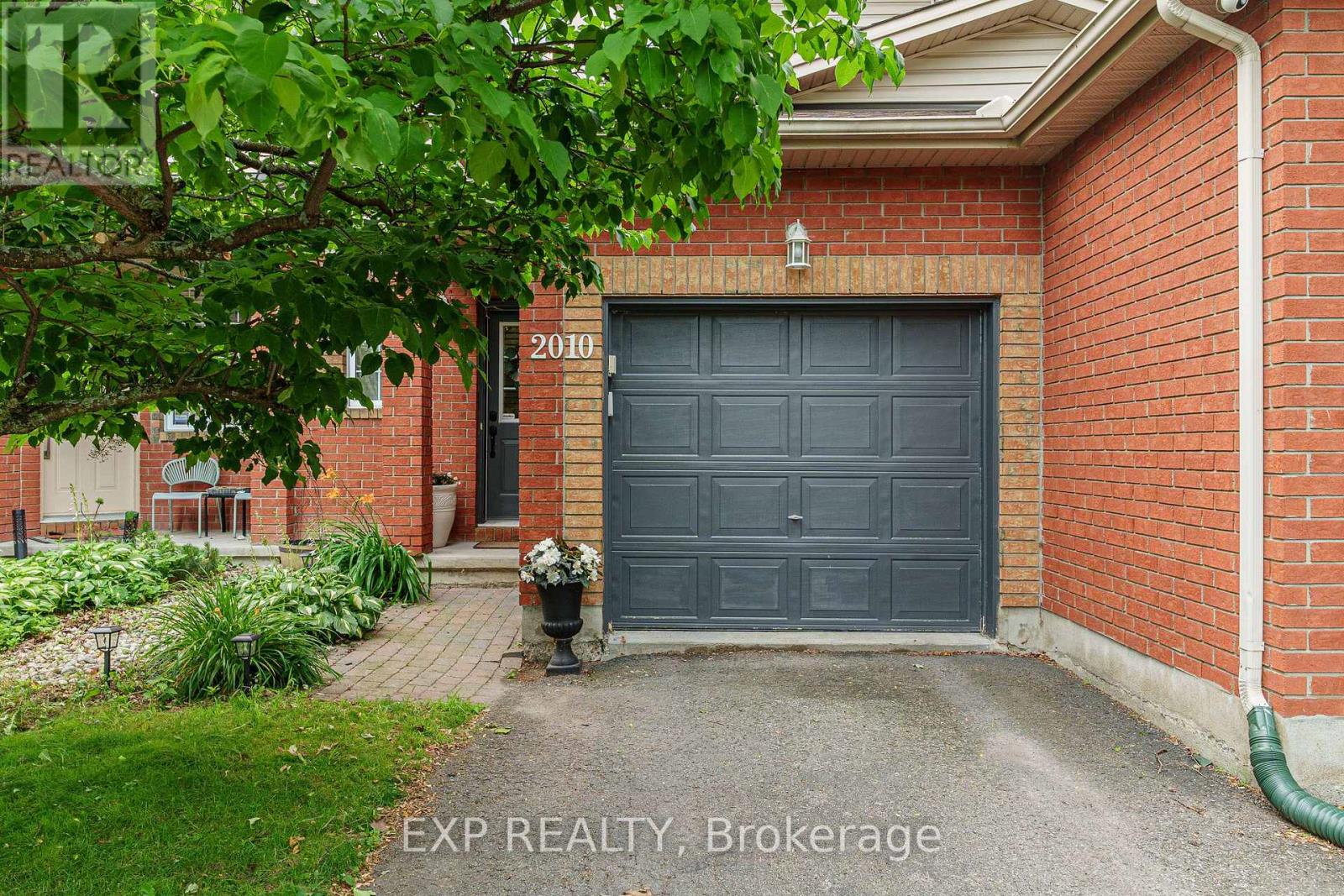2010 Scully Way, Ottawa, Ontario  K4A 4L8 - Photo 2 - X13575606