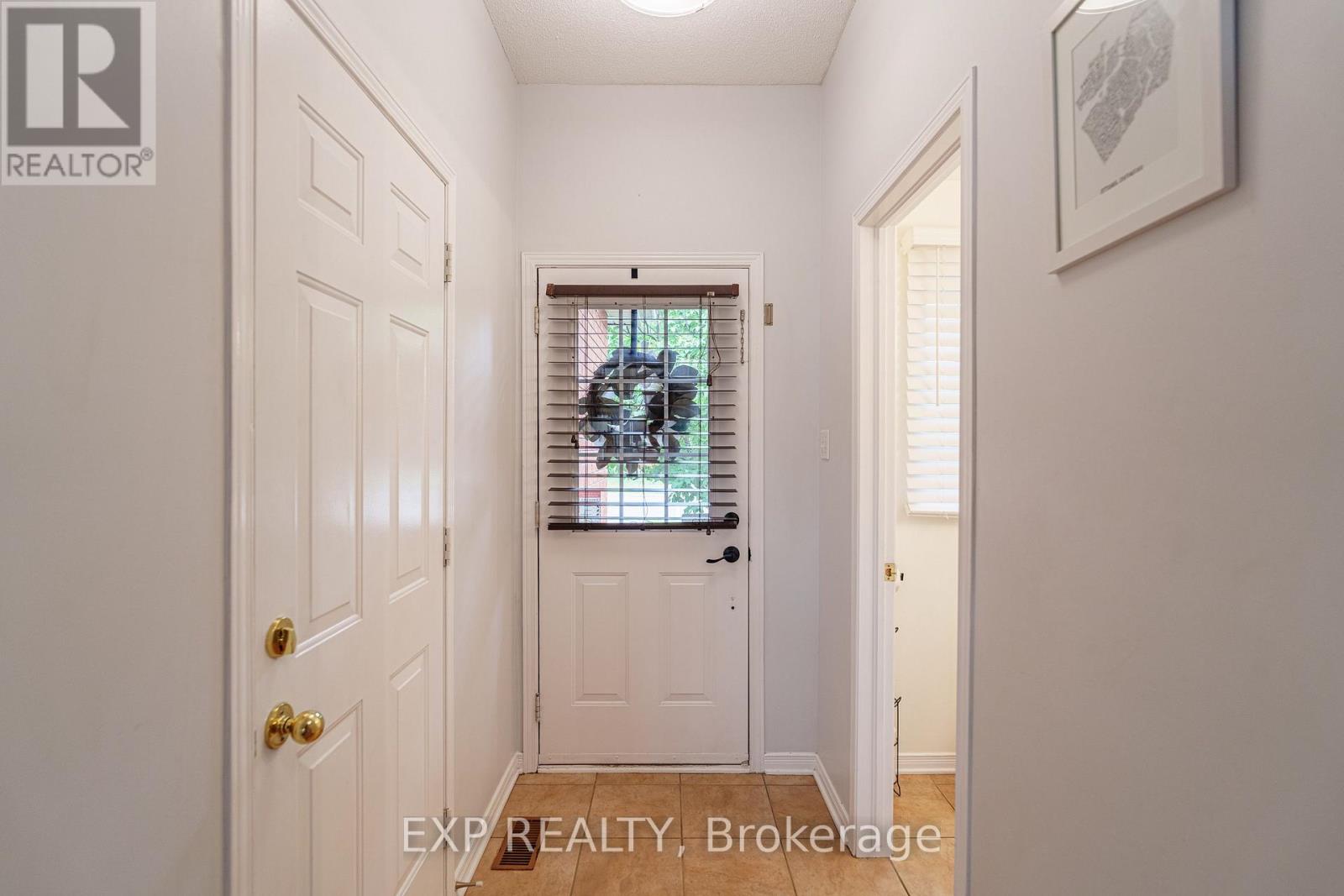2010 Scully Way, Ottawa, Ontario  K4A 4L8 - Photo 3 - X13575606