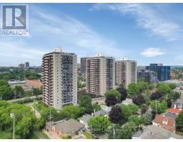 1702 - 158 B MCARTHUR AVENUE, Ottawa, Ontario