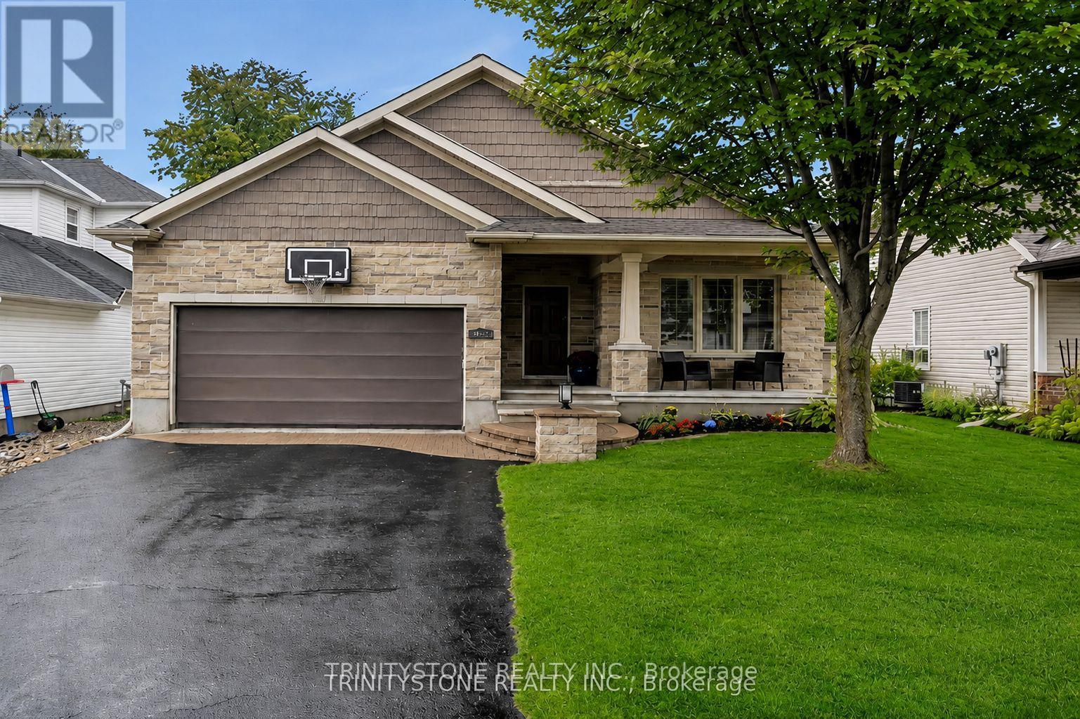452 Landswood Way, Ottawa, Ontario  K2S 0A4 - Photo 1 - X13575924