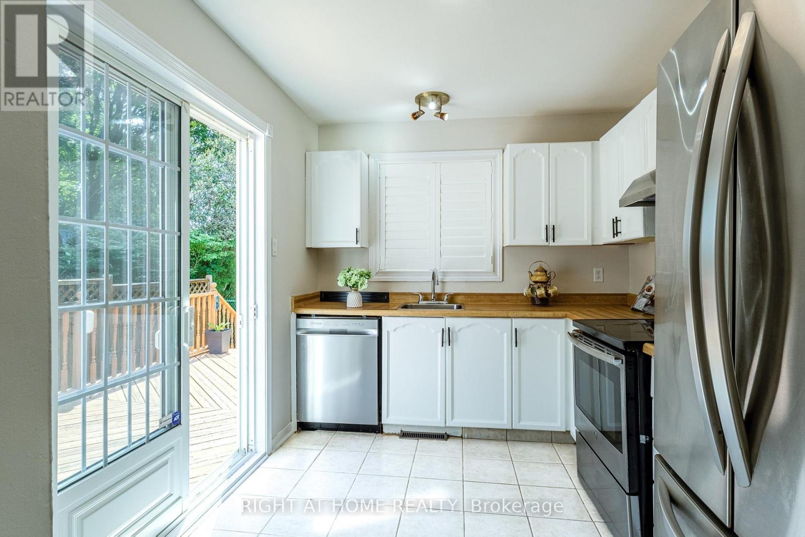 161 Pheasant Run Drive, Ottawa, Ontario  K2J 2R1 - Photo 5 - X13575954