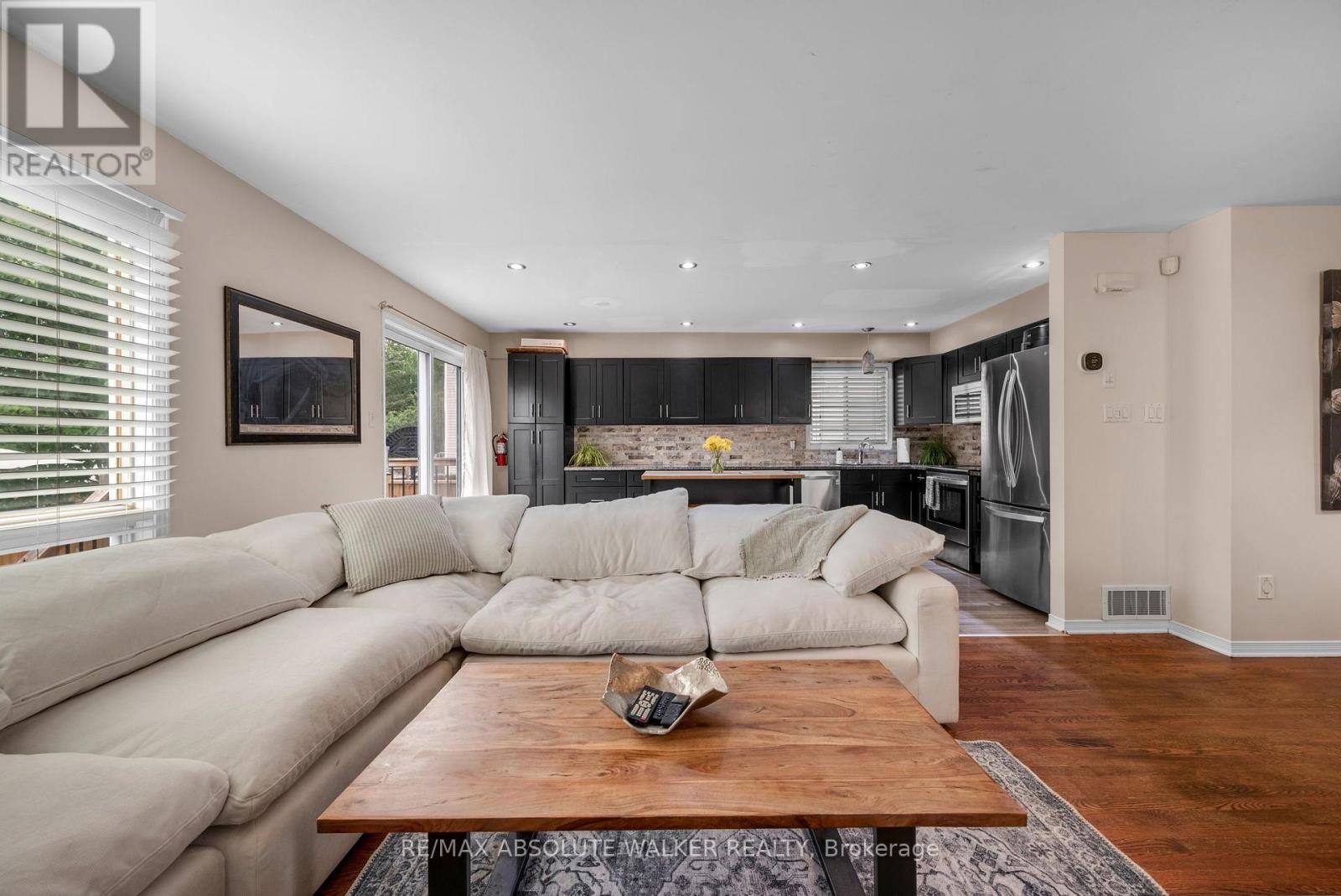 32 Roberge Crescent, Ottawa, Ontario  K2L 4G7 - Photo 8 - X13576230