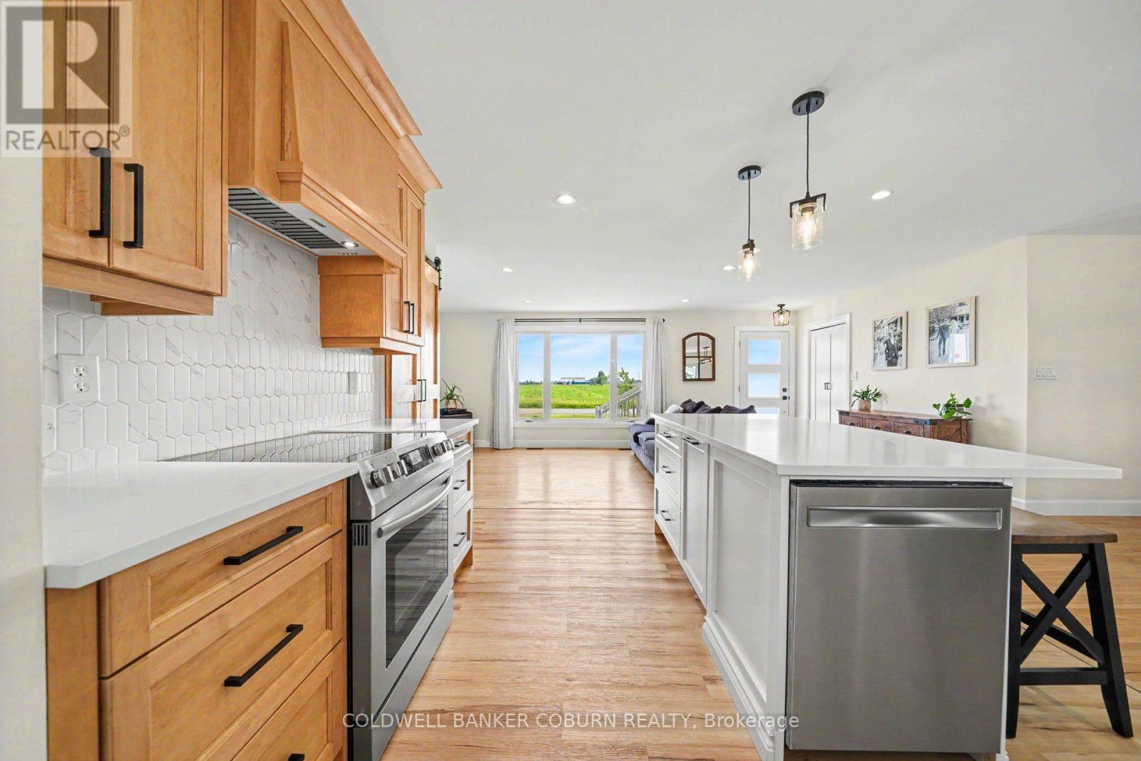 11895 Cloverdale Road, North Dundas, Ontario  K0C 2K0 - Photo 11 - X13576248