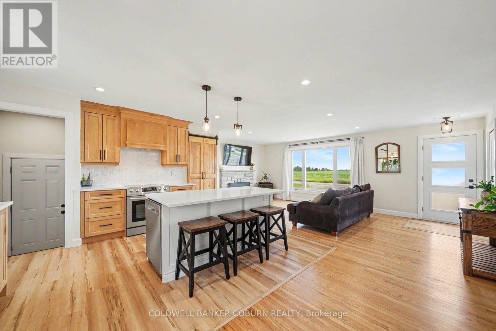 11895 Cloverdale Road, North Dundas, Ontario  K0C 2K0 - Photo 8 - X13576248