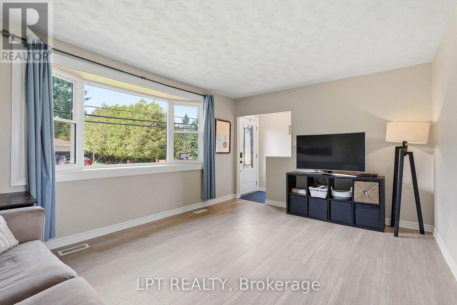 1467 Meadow Road N, Ottawa, Ontario  K4P 1B1 - Photo 7 - X13576328