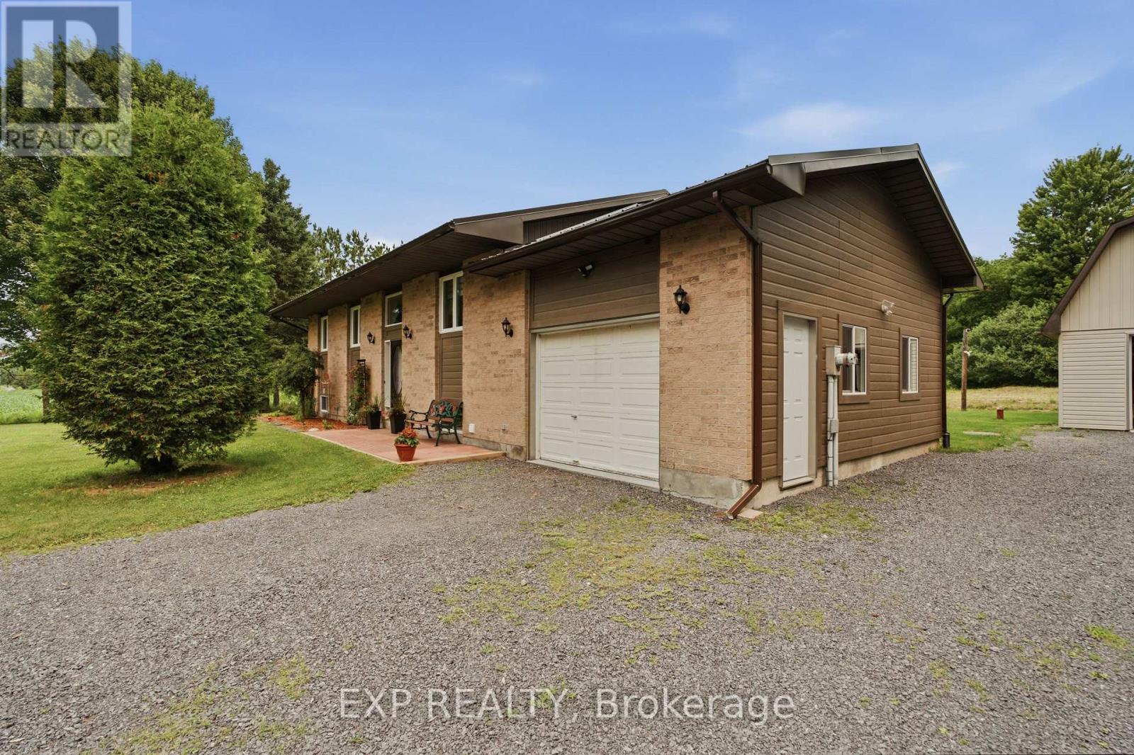 1445 Du Lac Road, Clarence-Rockland, Ontario  K0A 3N0 - Photo 3 - X13576430