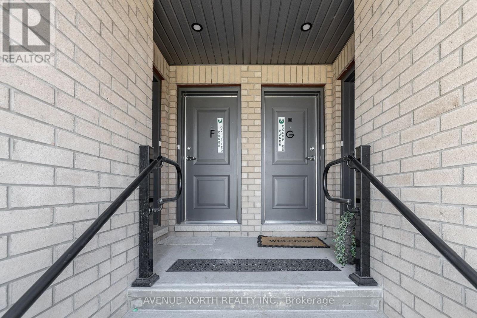 F - 1055 Cedar Creek Drive, Ottawa, Ontario  K1X 0G3 - Photo 2 - X13576462