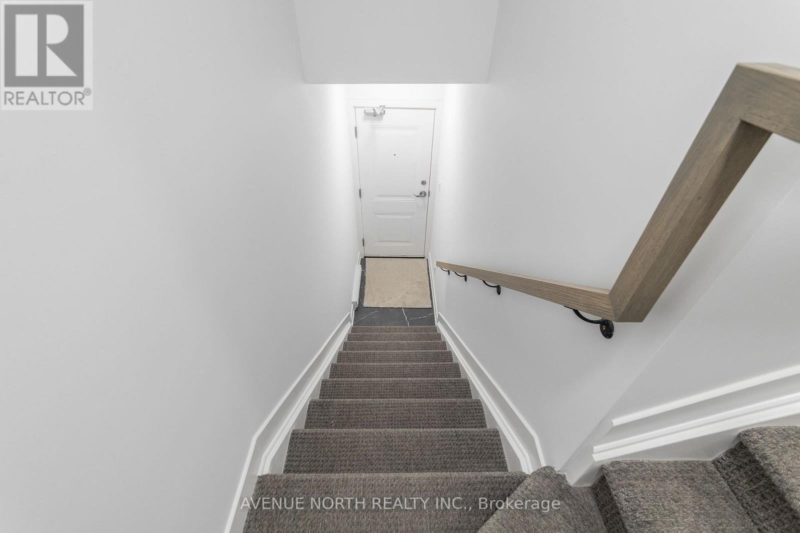 F - 1055 Cedar Creek Drive, Ottawa, Ontario  K1X 0G3 - Photo 3 - X13576462