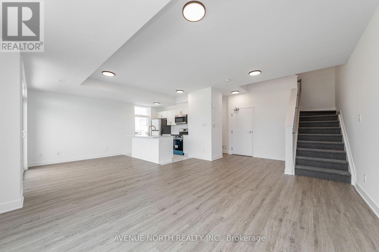 F - 1055 Cedar Creek Drive, Ottawa, Ontario  K1X 0G3 - Photo 6 - X13576462