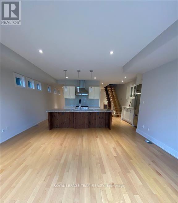 287 Kirchoffer Avenue, Ottawa, Ontario  K2A 1Y1 - Photo 5 - X13576466