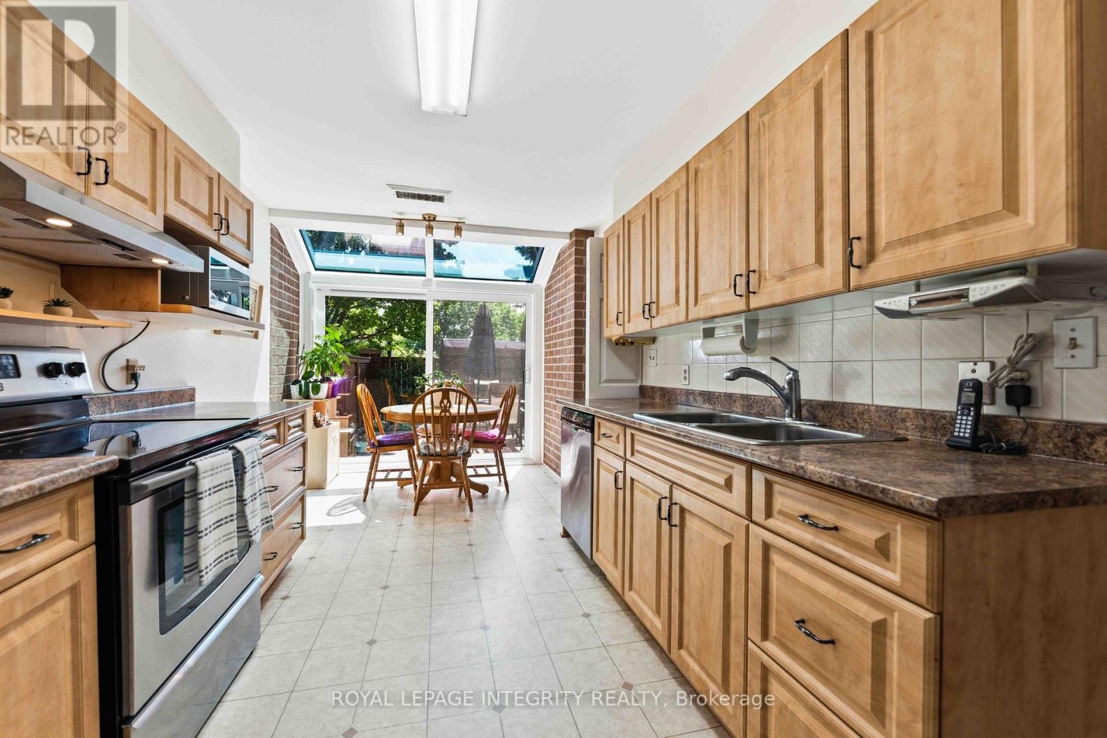 27 - 100 Hillside Drive, Ottawa, Ontario  K1K 4J1 - Photo 11 - X13576478