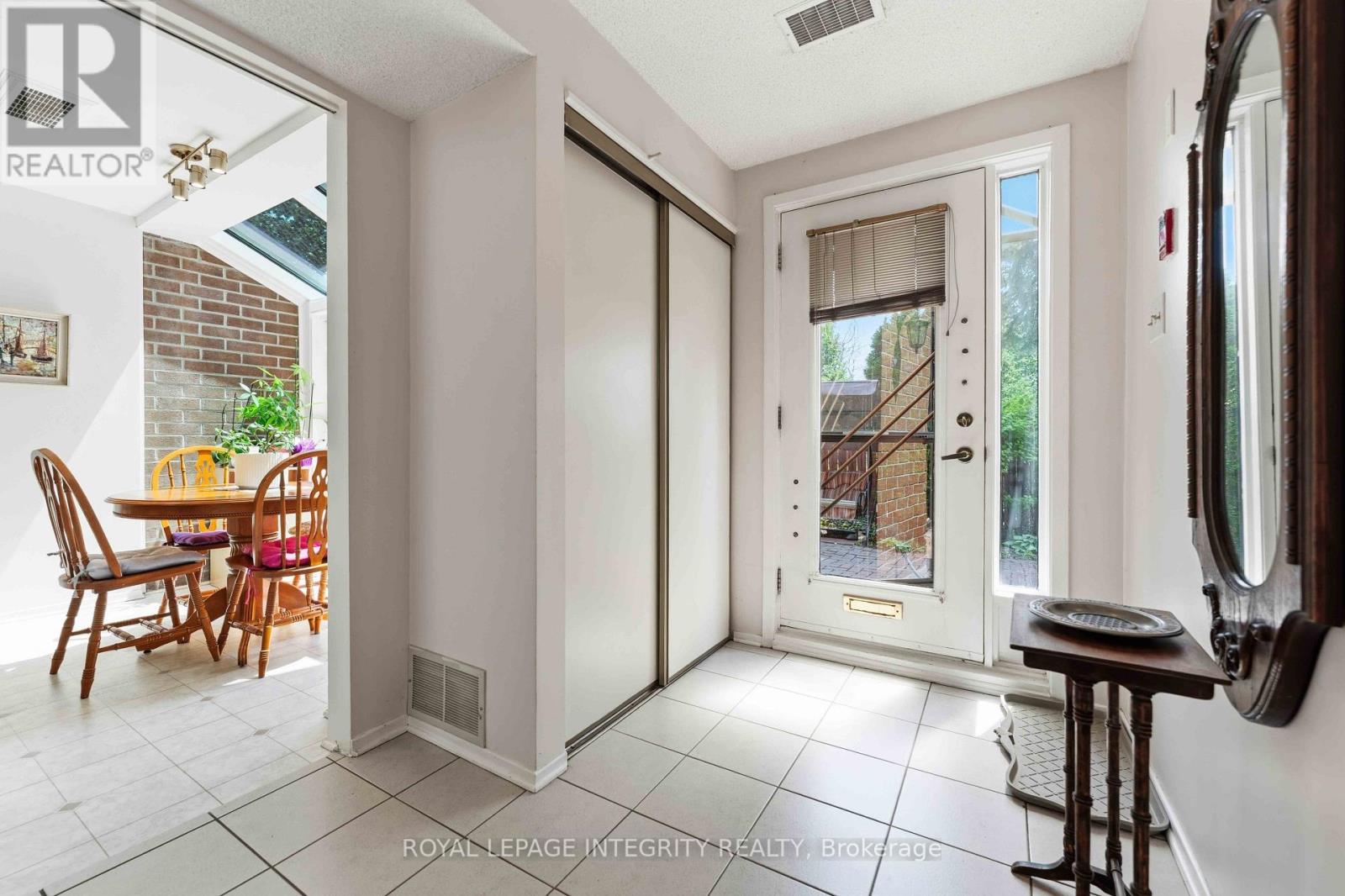 27 - 100 Hillside Drive, Ottawa, Ontario  K1K 4J1 - Photo 4 - X13576478