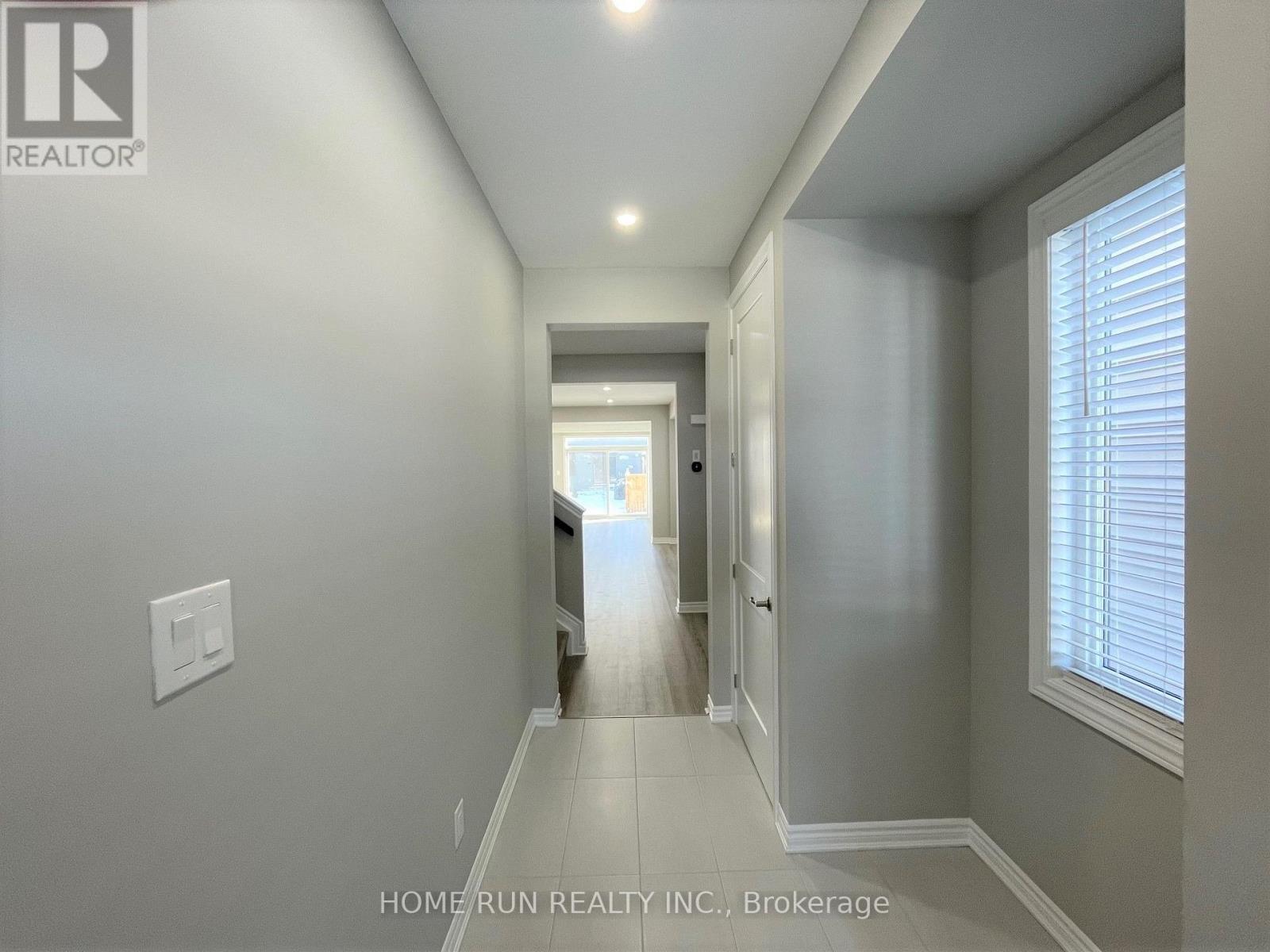 912 Rubicon Place, Ottawa, Ontario  K2V 0R1 - Photo 2 - X13576754
