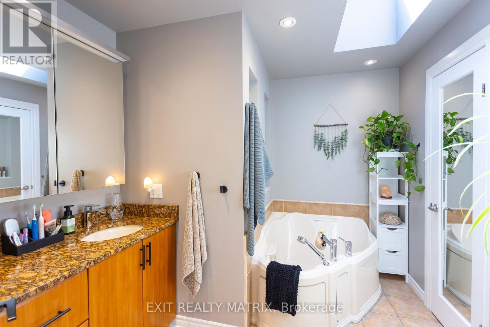 8399 Rowan Drive, Ottawa, Ontario  K0A 2P0 - Photo 19 - X13577094