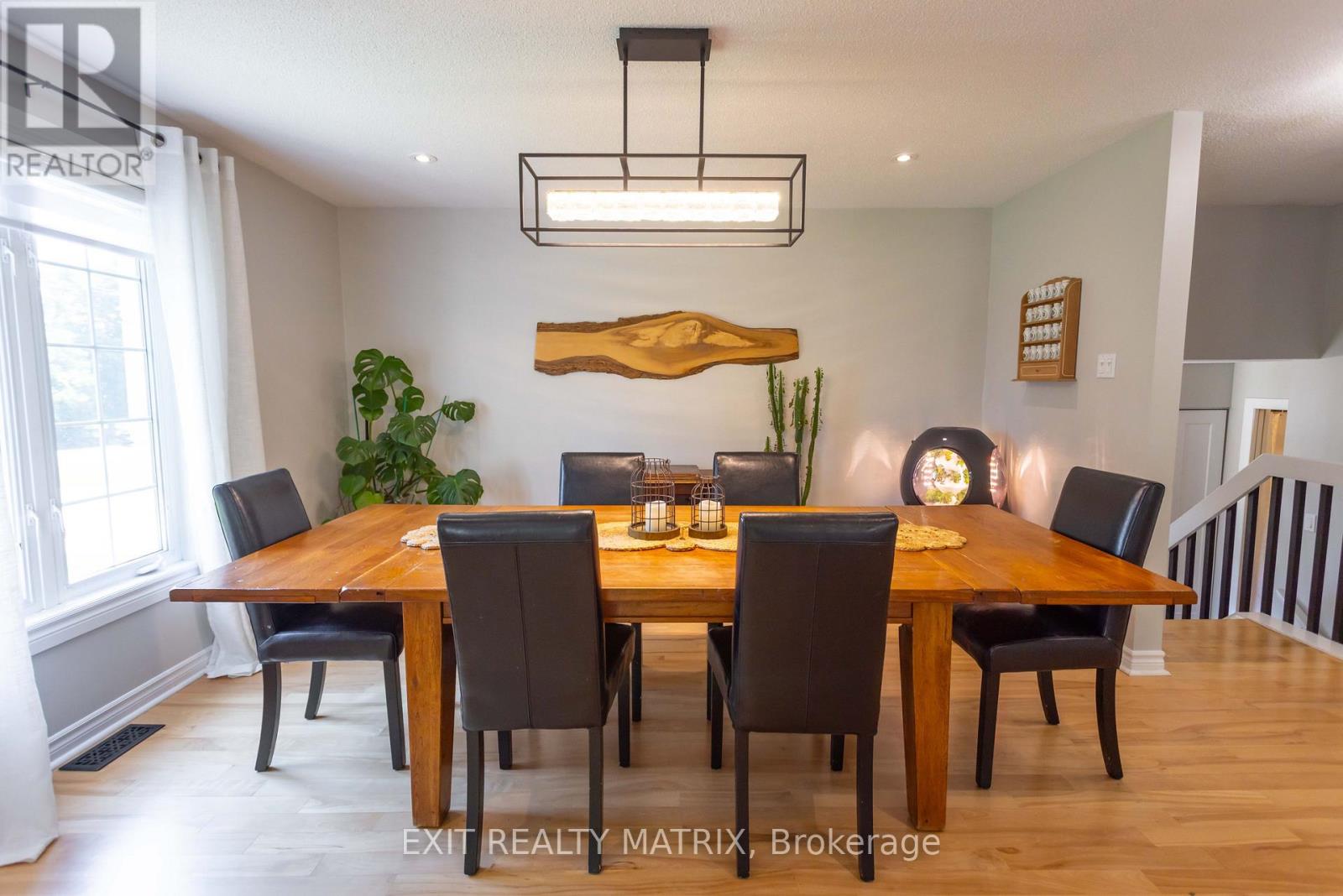 8399 Rowan Drive, Ottawa, Ontario  K0A 2P0 - Photo 6 - X13577094