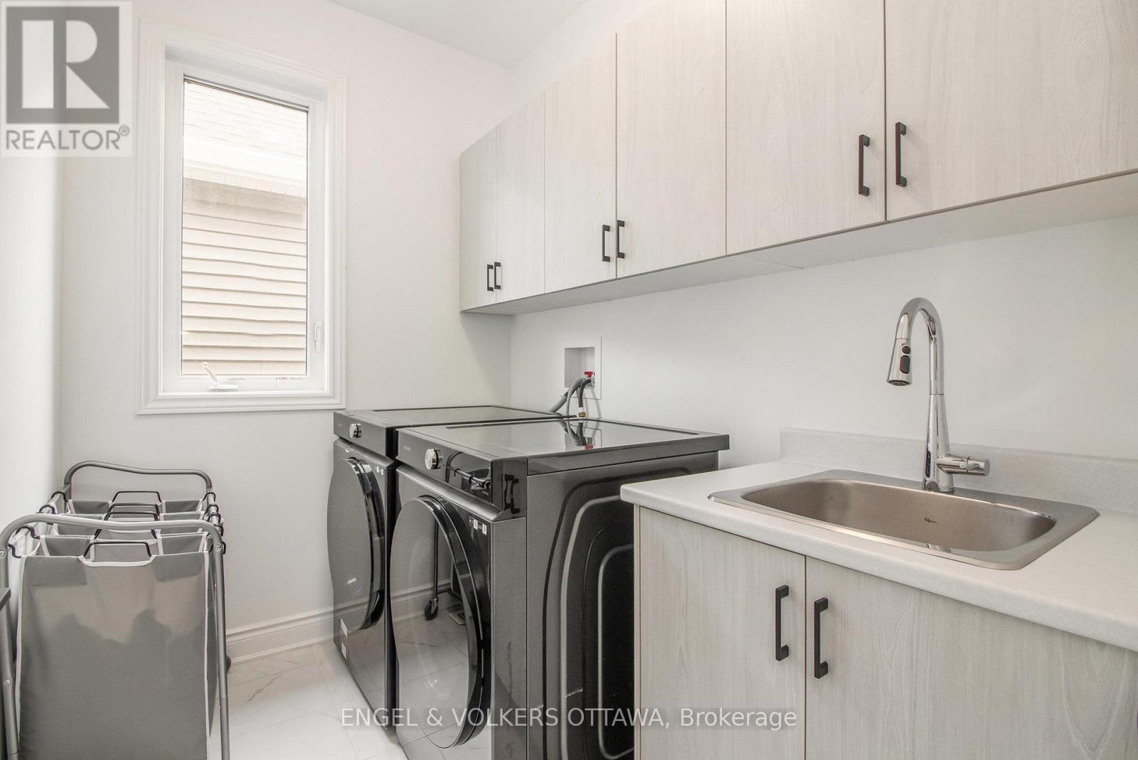 1031 Curraglass Walk, Ottawa, Ontario  K2S 3A4 - Photo 12 - X13577114