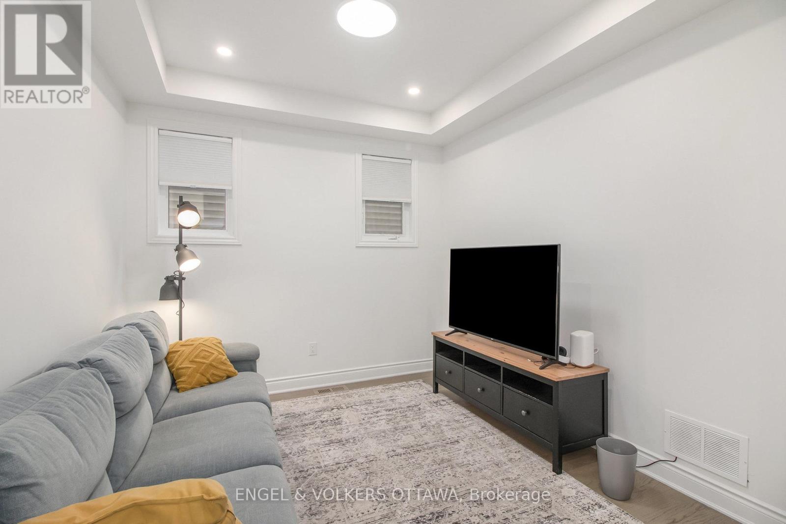 1031 Curraglass Walk, Ottawa, Ontario  K2S 3A4 - Photo 8 - X13577114