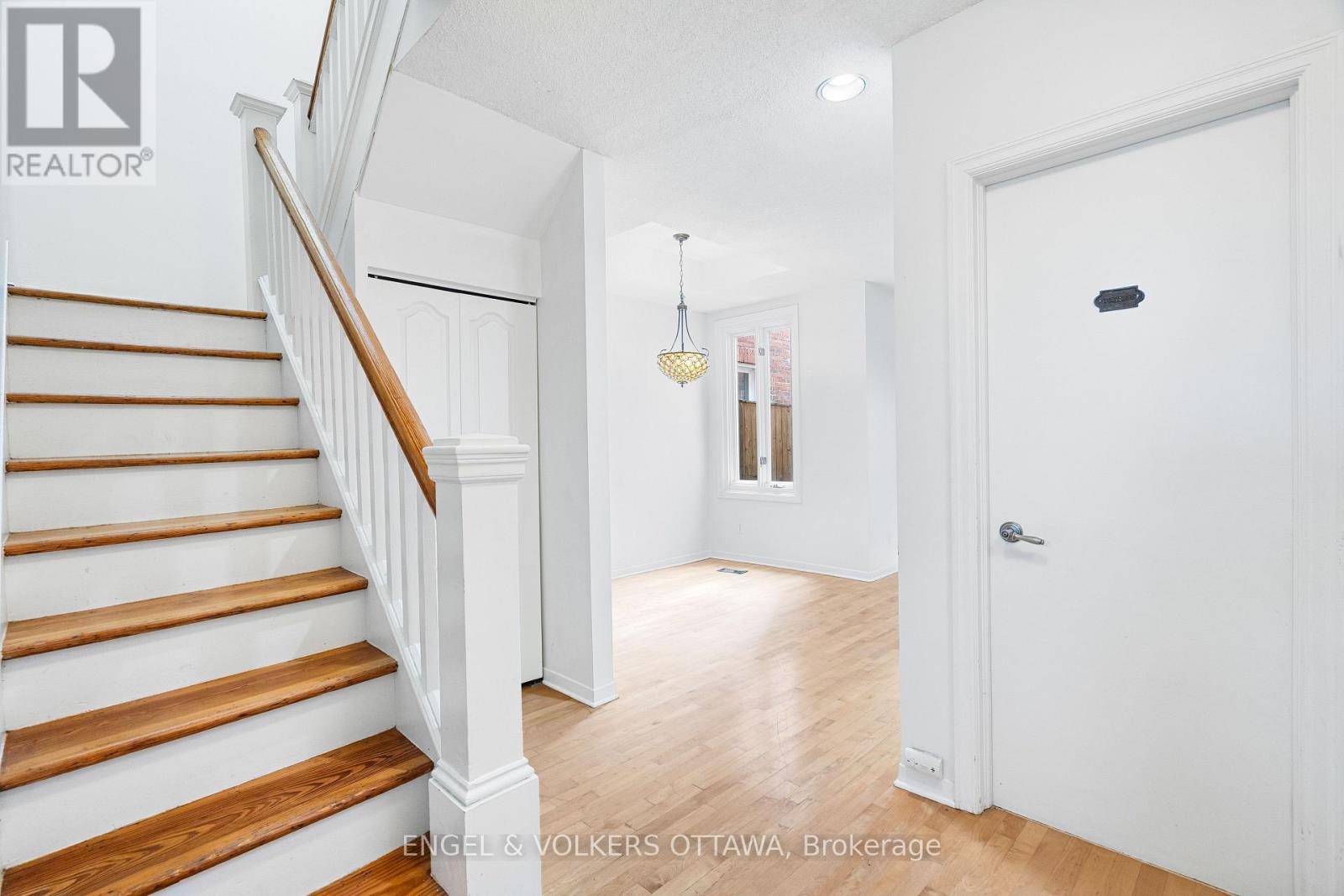 293 Somerset Street E, Ottawa, Ontario  K1N 6V9 - Photo 14 - X13577222