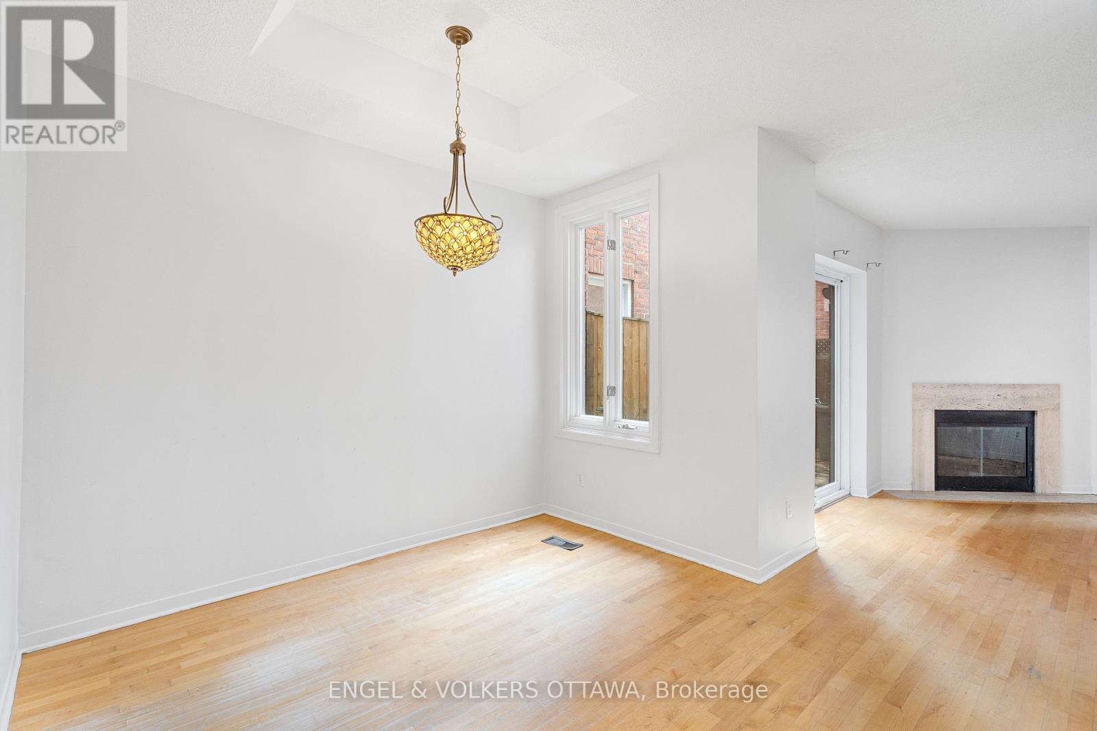 293 Somerset Street E, Ottawa, Ontario  K1N 6V9 - Photo 15 - X13577222