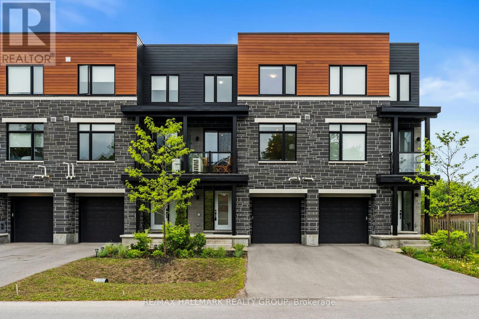 43 Bachman Terrace, Ottawa, Ontario  K2L 1W2 - Photo 1 - X13577228