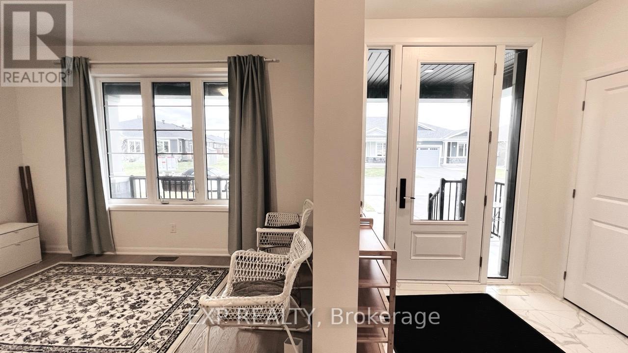 747 Coast Circle, Ottawa, Ontario  K4M 0E9 - Photo 2 - X13577258