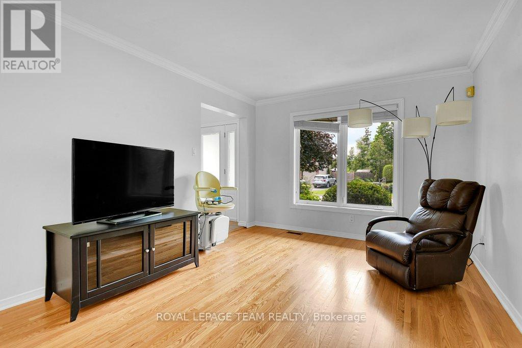 332 Liard Street, Ottawa, Ontario  K2S 1J8 - Photo 5 - X13577322