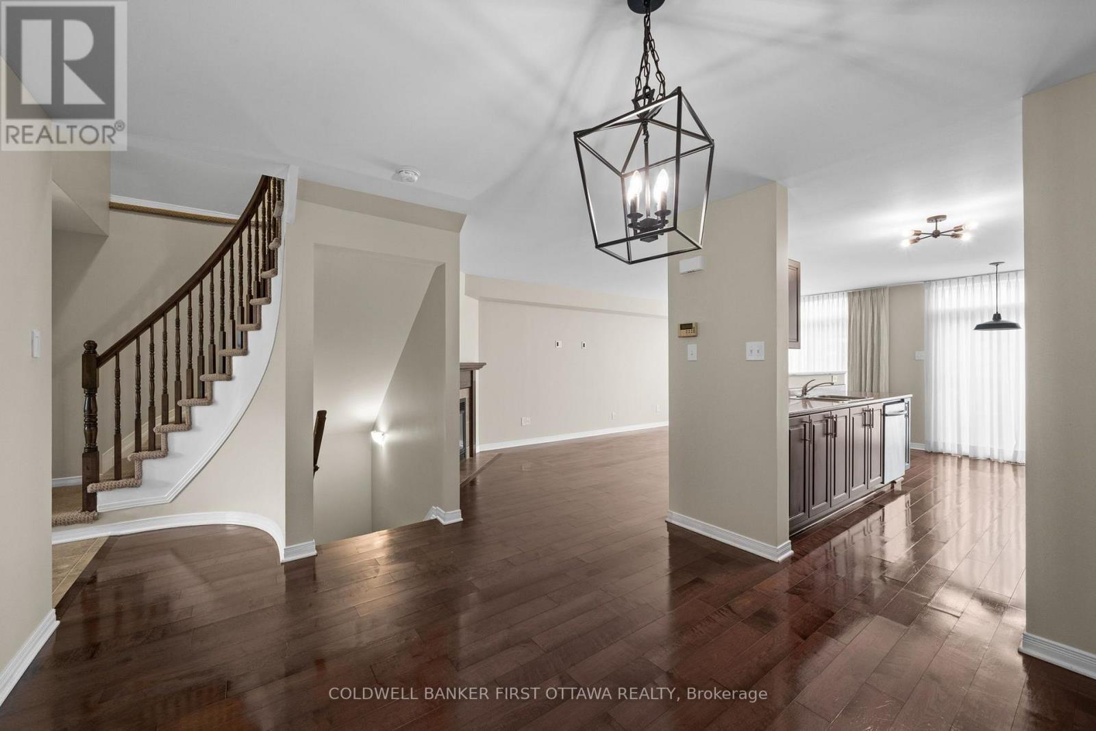 416 Haresfield Court, Ottawa, Ontario  K4M 0E2 - Photo 3 - X13577406