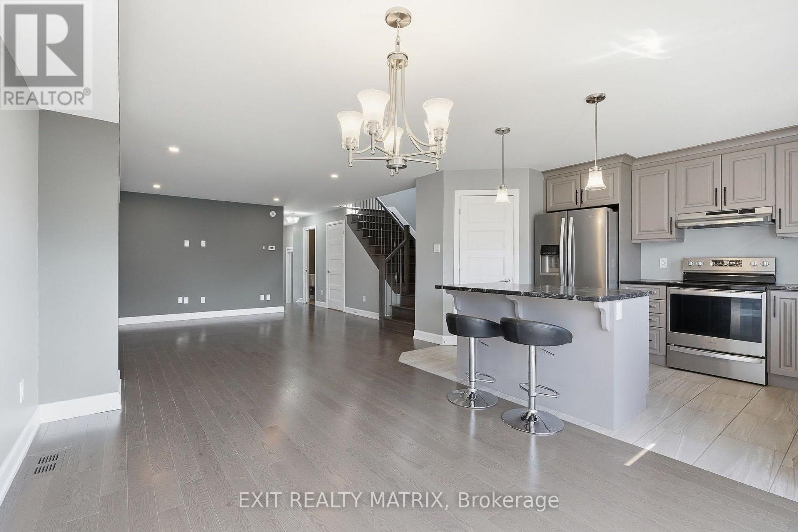 308 Belfort Street, Russell, Ontario  K0A 1W0 - Photo 11 - X13577446