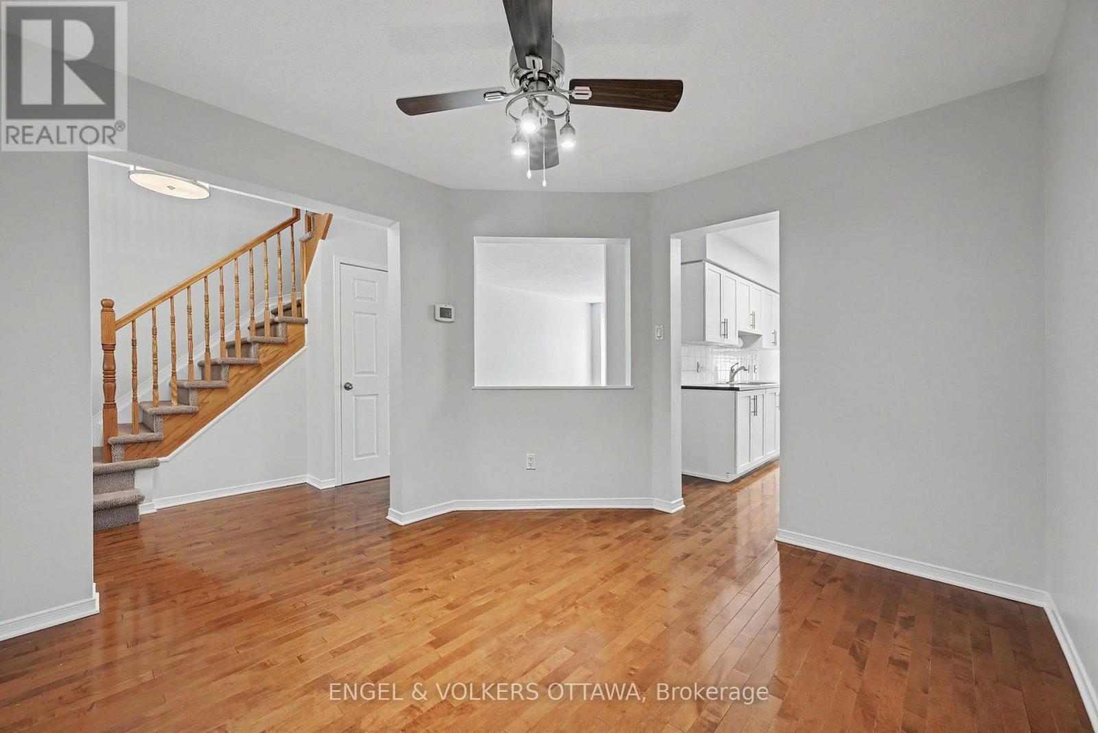 101 Margrave Avenue, Ottawa, Ontario  K1T 3Y1 - Photo 5 - X13577728