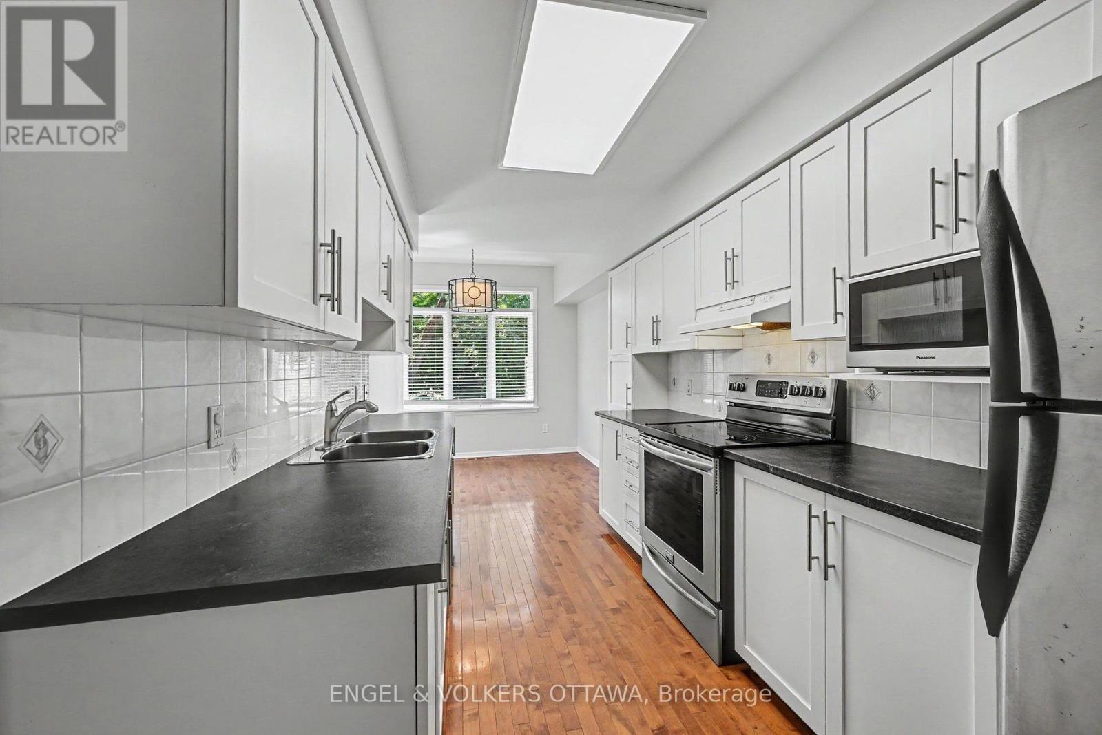 101 Margrave Avenue, Ottawa, Ontario  K1T 3Y1 - Photo 8 - X13577728