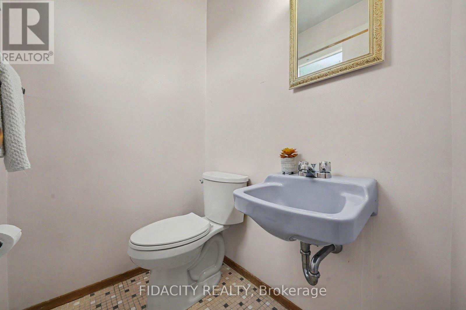 18 Ross Street, Smiths Falls, Ontario  K7A 4V6 - Photo 12 - X13577750