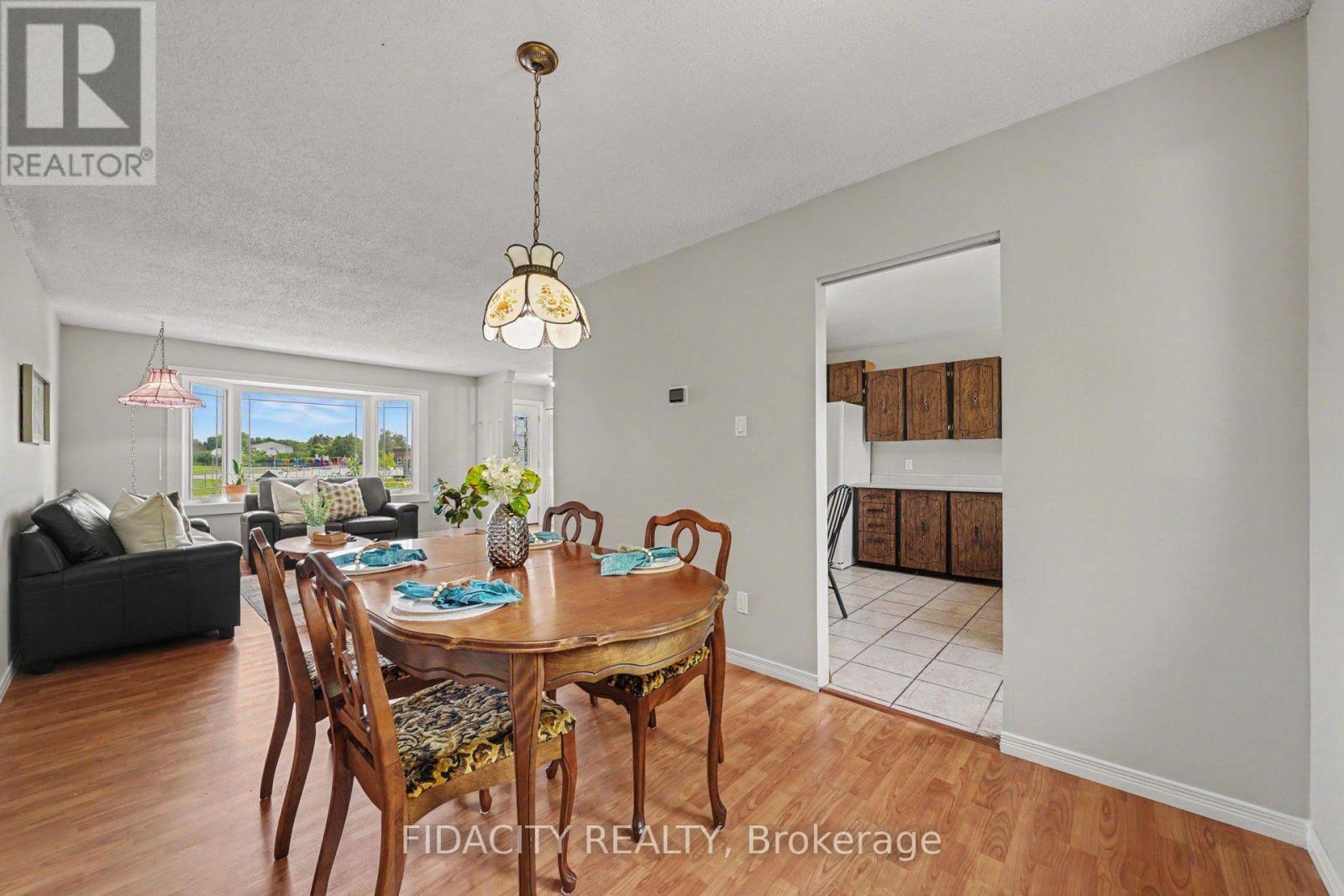 18 Ross Street, Smiths Falls, Ontario  K7A 4V6 - Photo 5 - X13577750