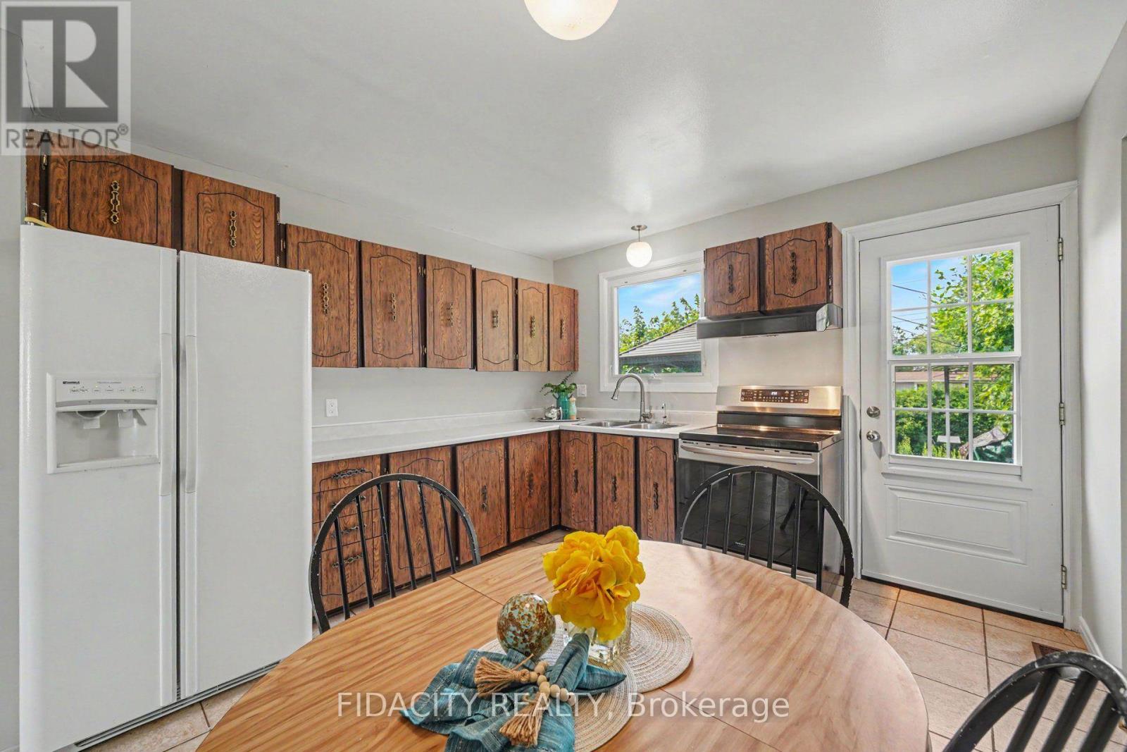 18 Ross Street, Smiths Falls, Ontario  K7A 4V6 - Photo 9 - X13577750