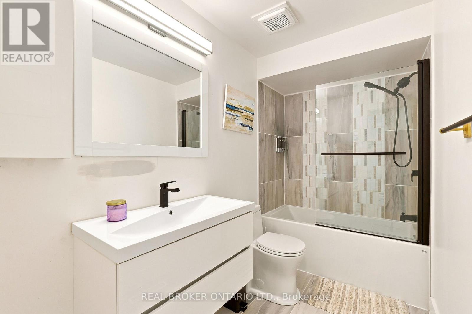 2021 Woodglen Crescent, Ottawa, Ontario  K1J 6G6 - Photo 13 - X13578012