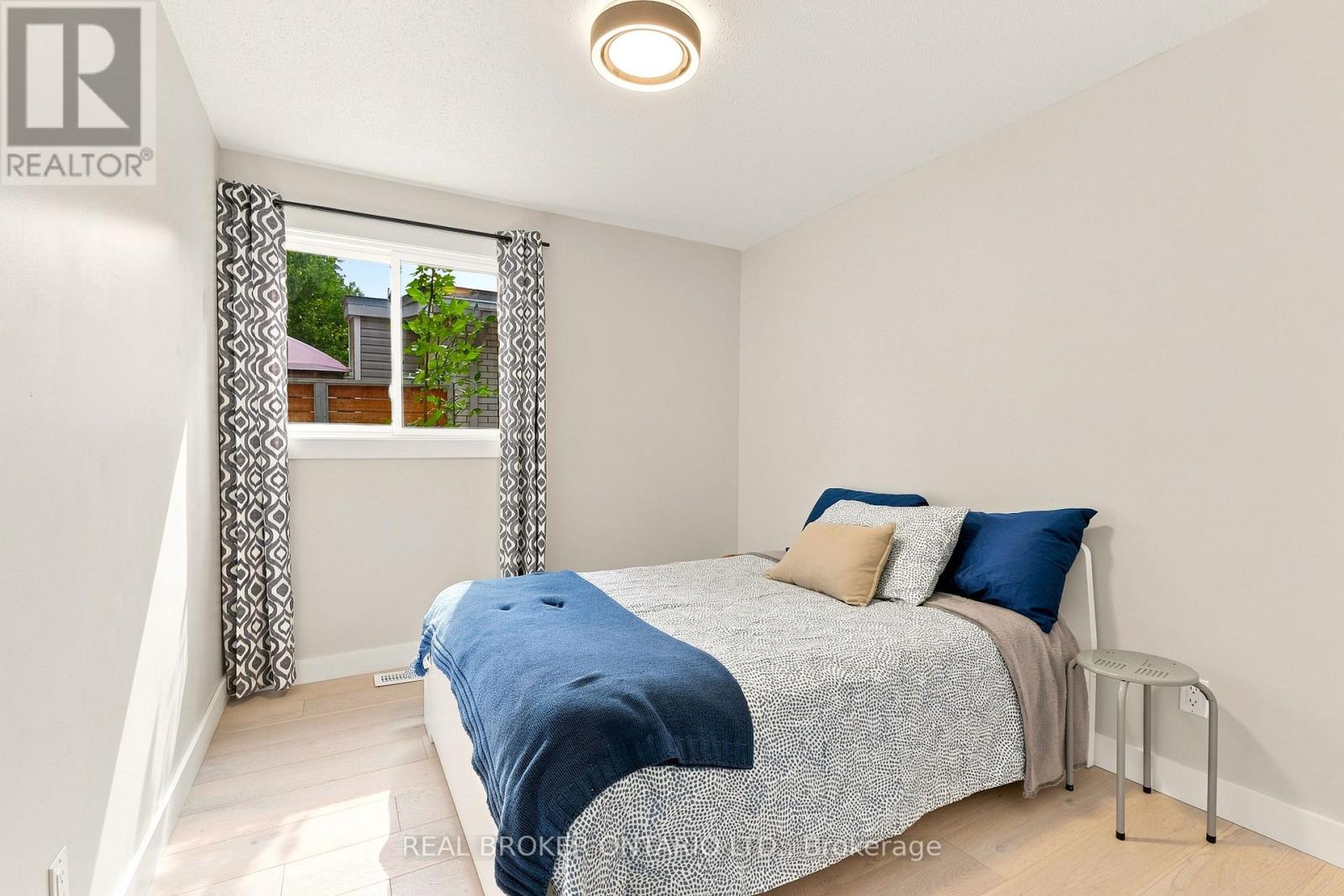 2021 Woodglen Crescent, Ottawa, Ontario  K1J 6G6 - Photo 14 - X13578012