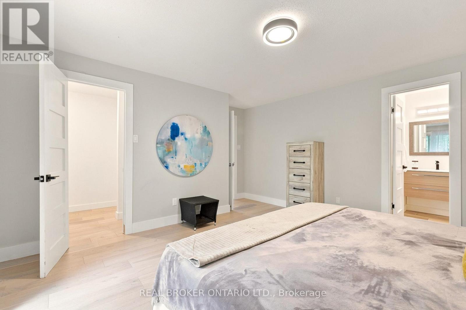 2021 Woodglen Crescent, Ottawa, Ontario  K1J 6G6 - Photo 17 - X13578012