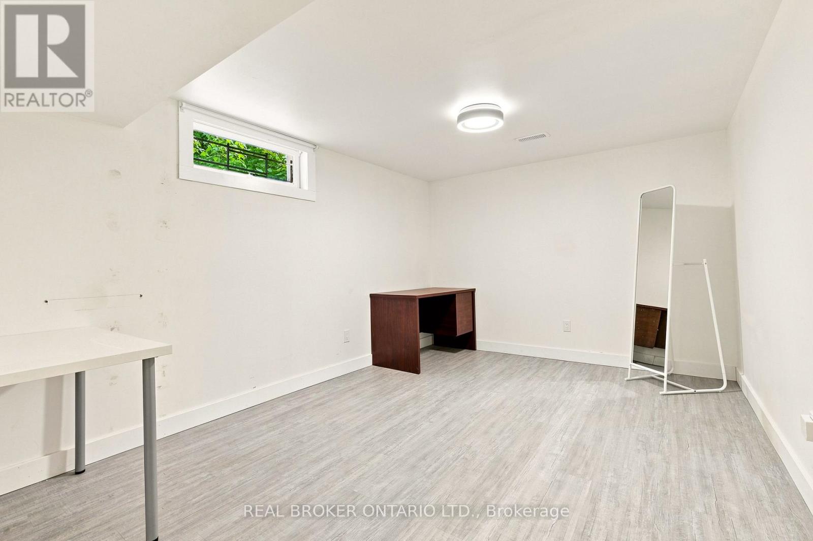2021 Woodglen Crescent, Ottawa, Ontario  K1J 6G6 - Photo 20 - X13578012