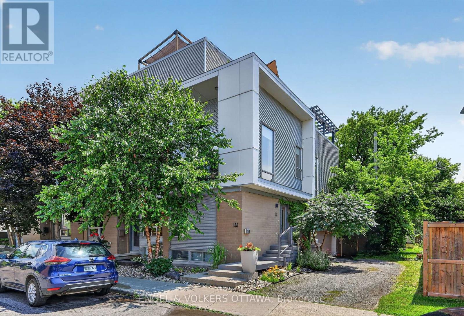 144 Evelyn Avenue, Ottawa, Ontario  K1S 5A6 - Photo 1 - X13578078