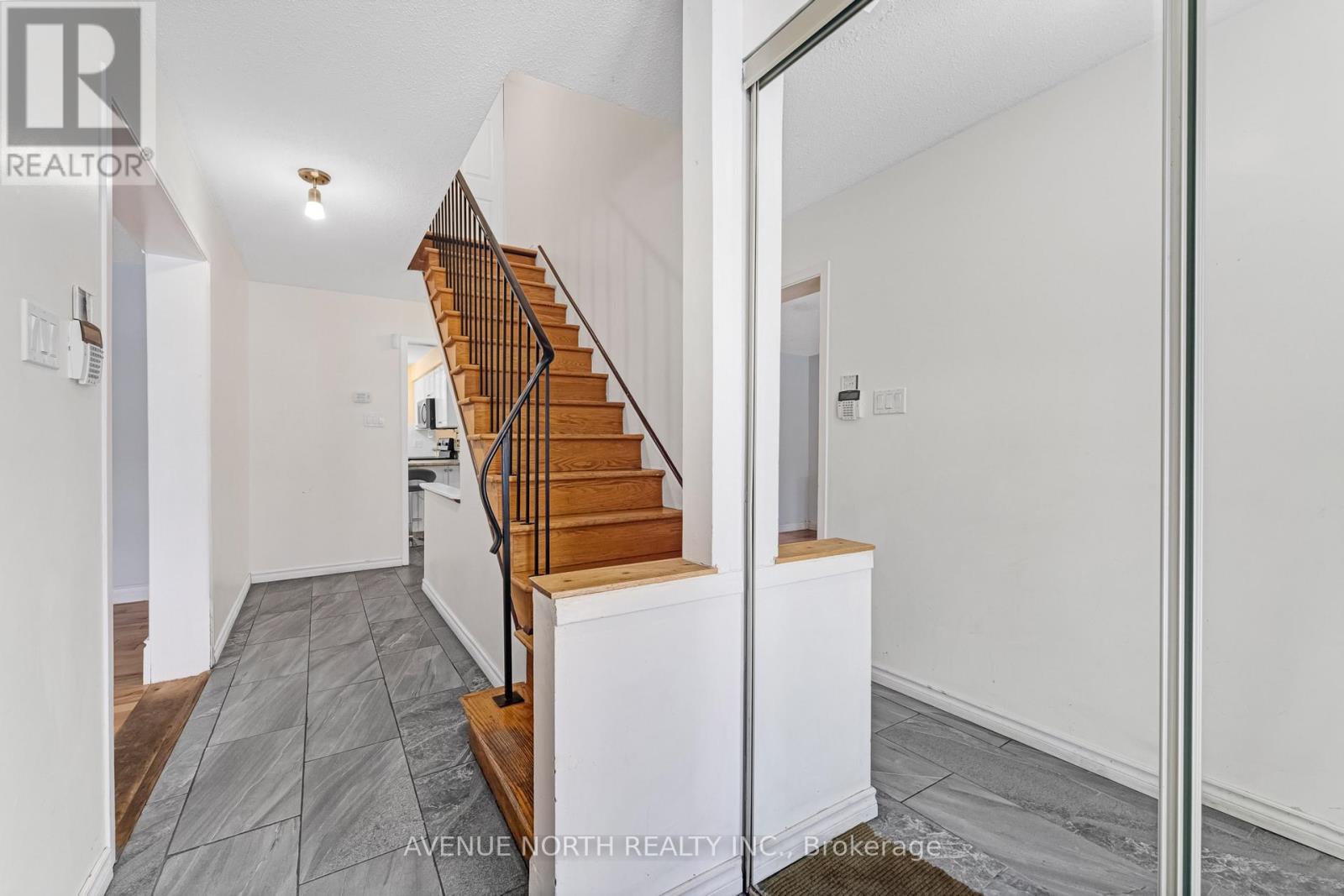 3489 Southgate Road, Ottawa, Ontario  K1V 7Y5 - Photo 3 - X13578146