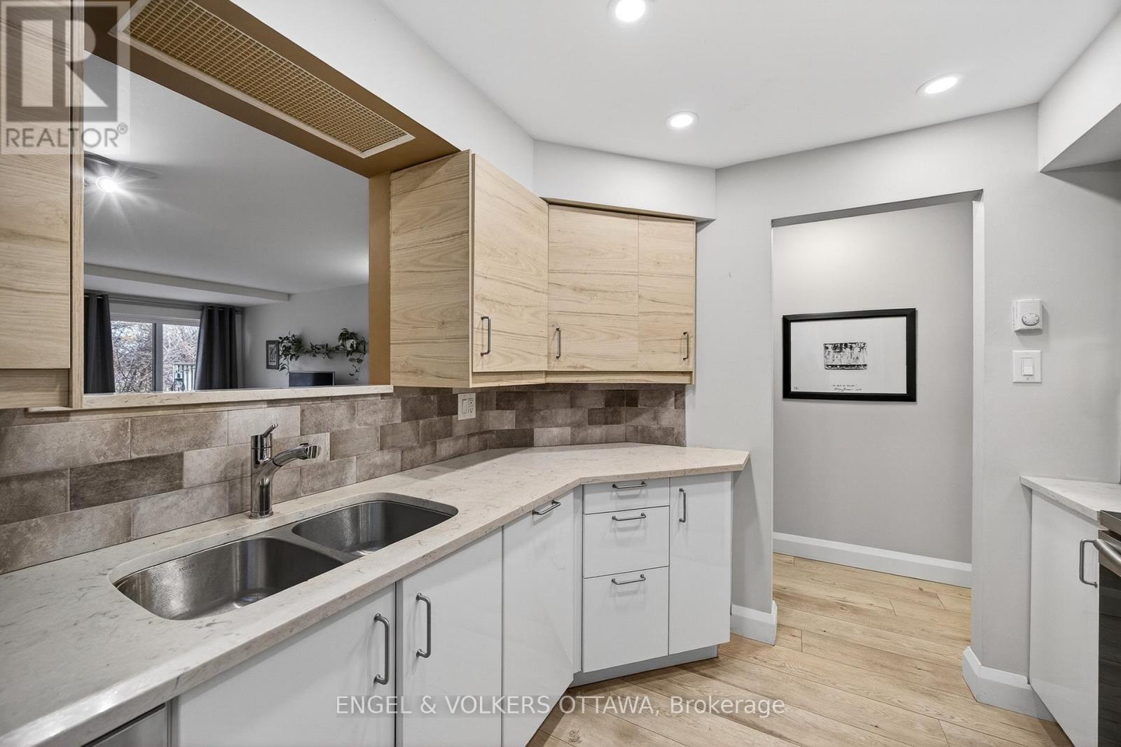 B - 35 Robinson Avenue, Ottawa, Ontario  K1N 8N8 - Photo 11 - X13578428