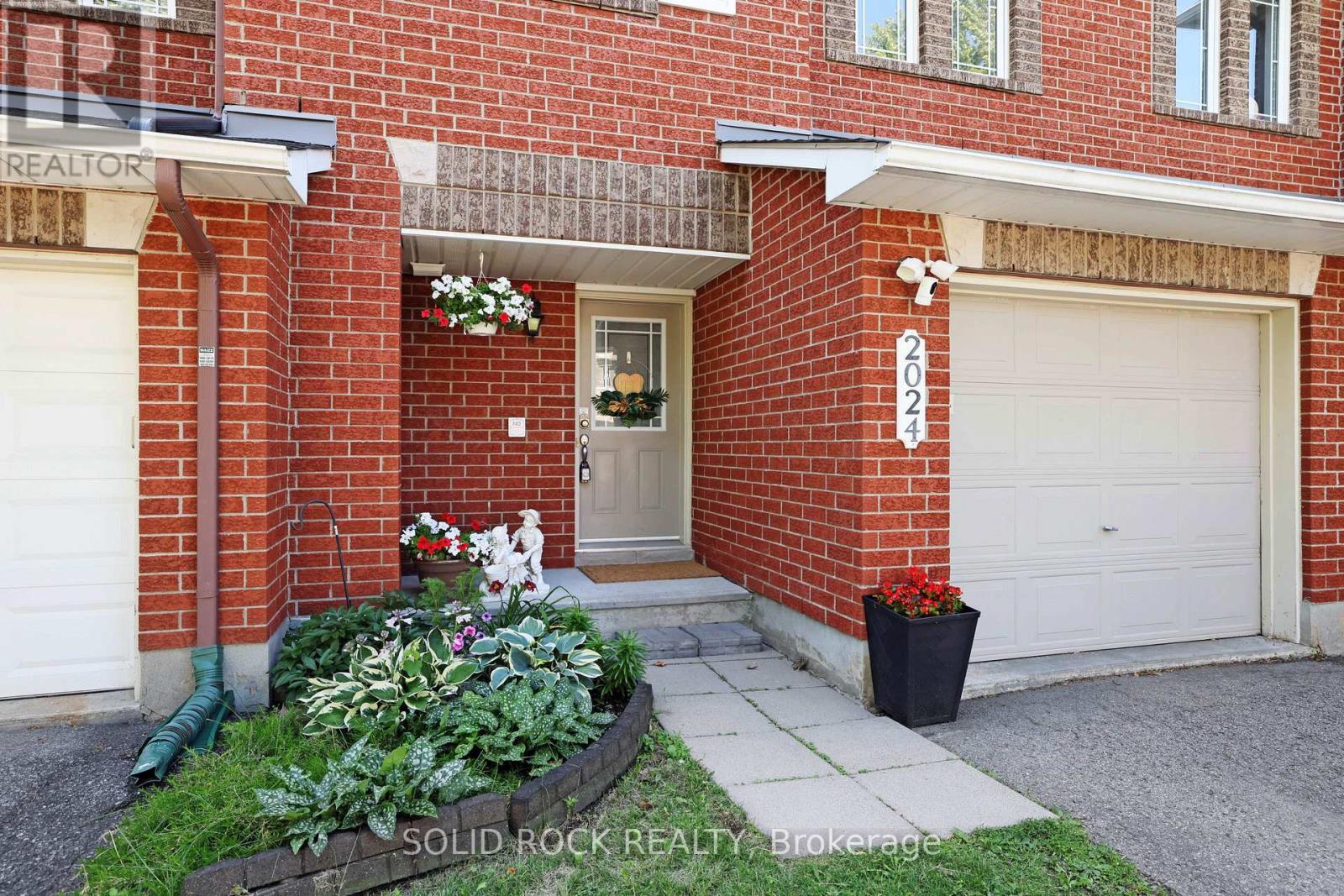 2024 Boisfranc Circle, Ottawa, Ontario  K4A 4Z6 - Photo 2 - X13578714