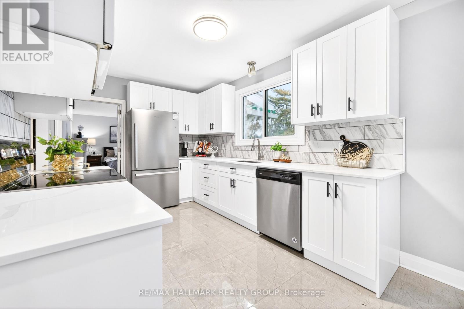 1930 Southampton Court, Ottawa, Ontario  K2C 0W4 - Photo 12 - X13578850