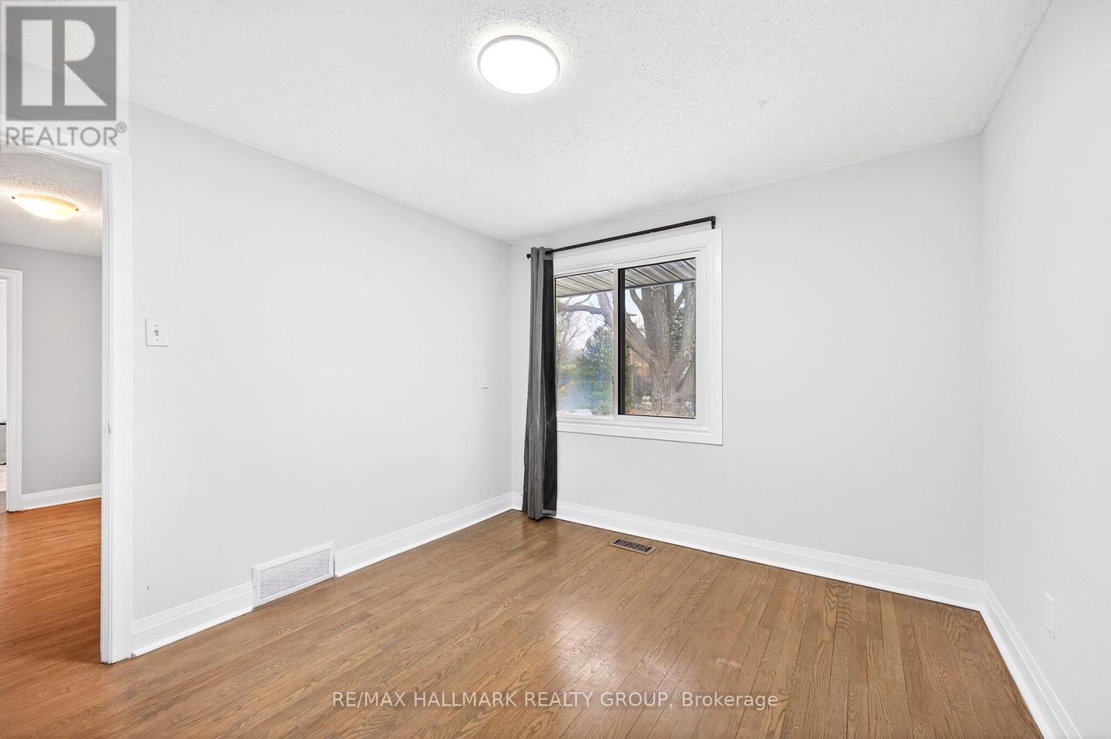 1930 Southampton Court, Ottawa, Ontario  K2C 0W4 - Photo 25 - X13578850