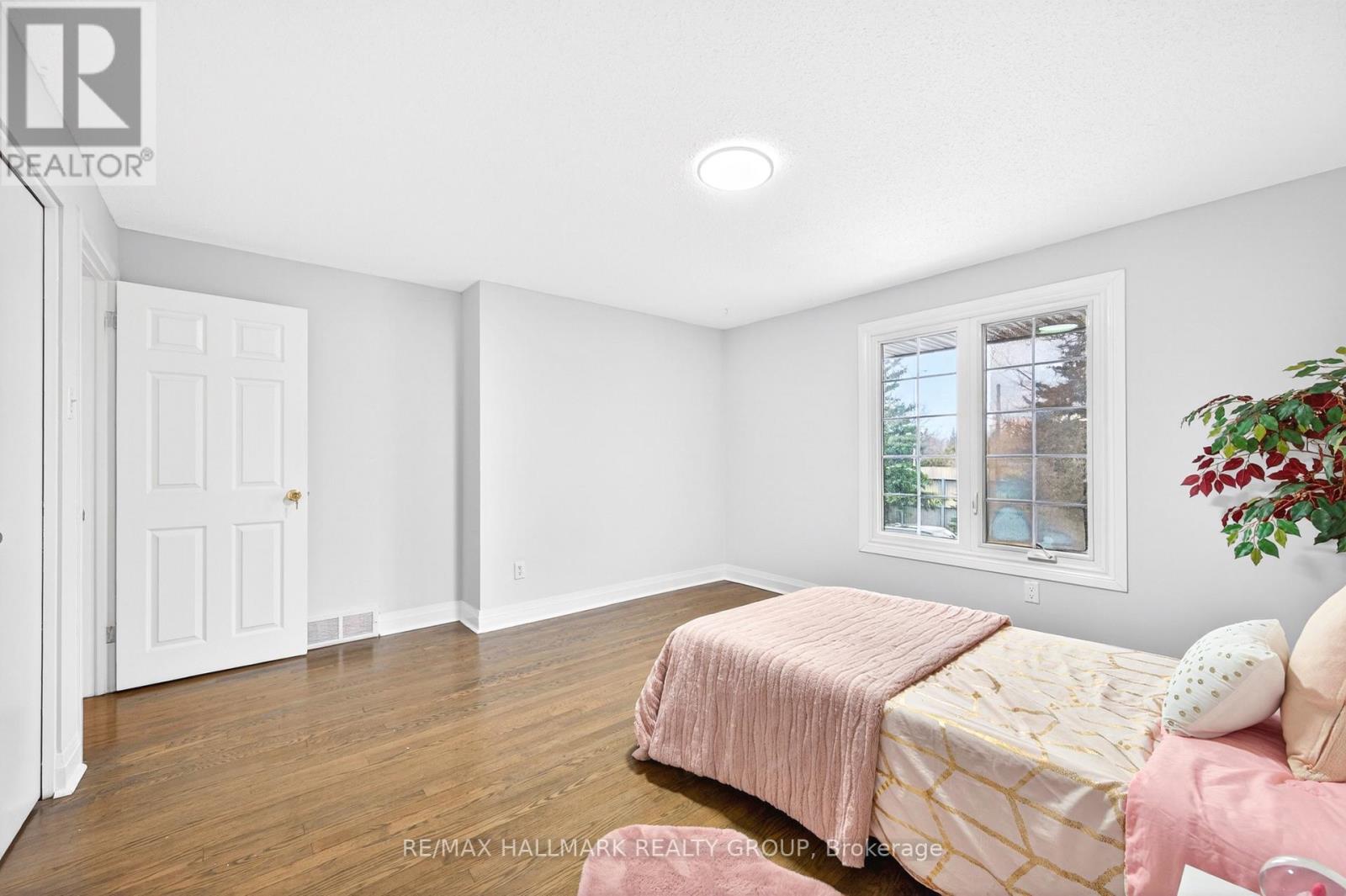 1930 Southampton Court, Ottawa, Ontario  K2C 0W4 - Photo 28 - X13578850