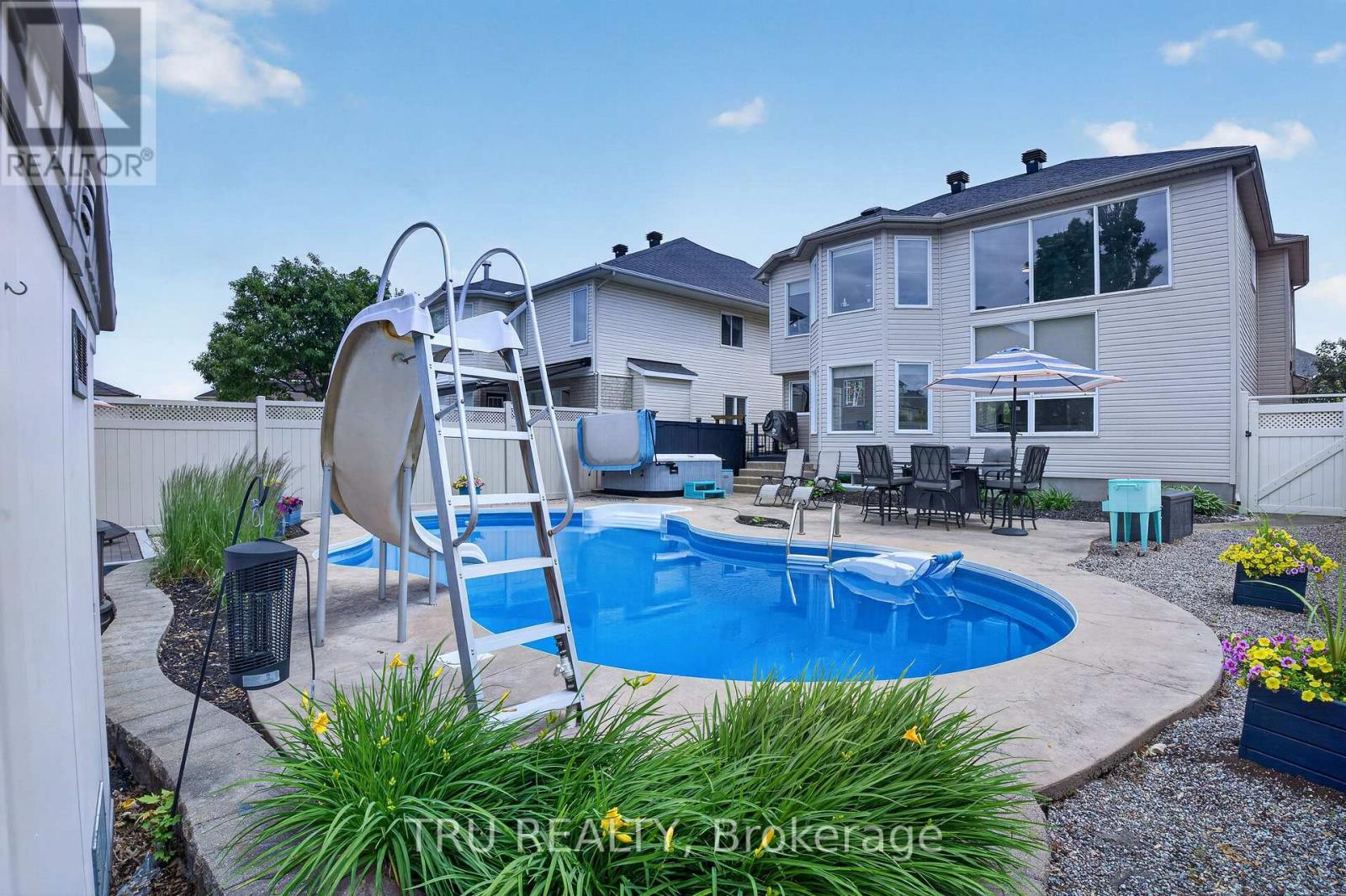 57 Golflinks Drive, Ottawa, Ontario  K2J 4Y4 - Photo 2 - X13578860