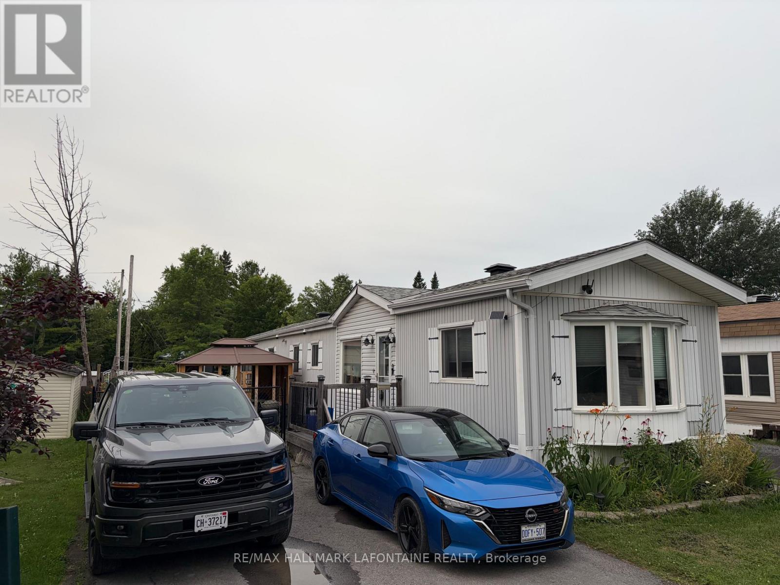3535 St Joseph Boulevard, Ottawa, Ontario  K1C 1T1 - Photo 1 - X13578872