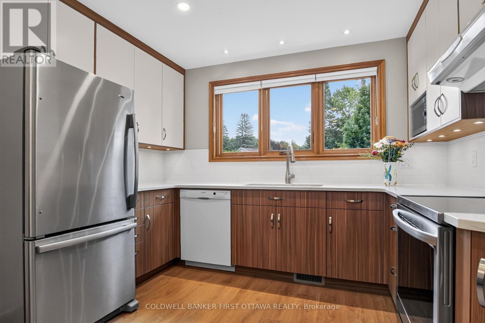 6 Cosburn Avenue, Ottawa, Ontario  K2H 8A1 - Photo 18 - X13579352