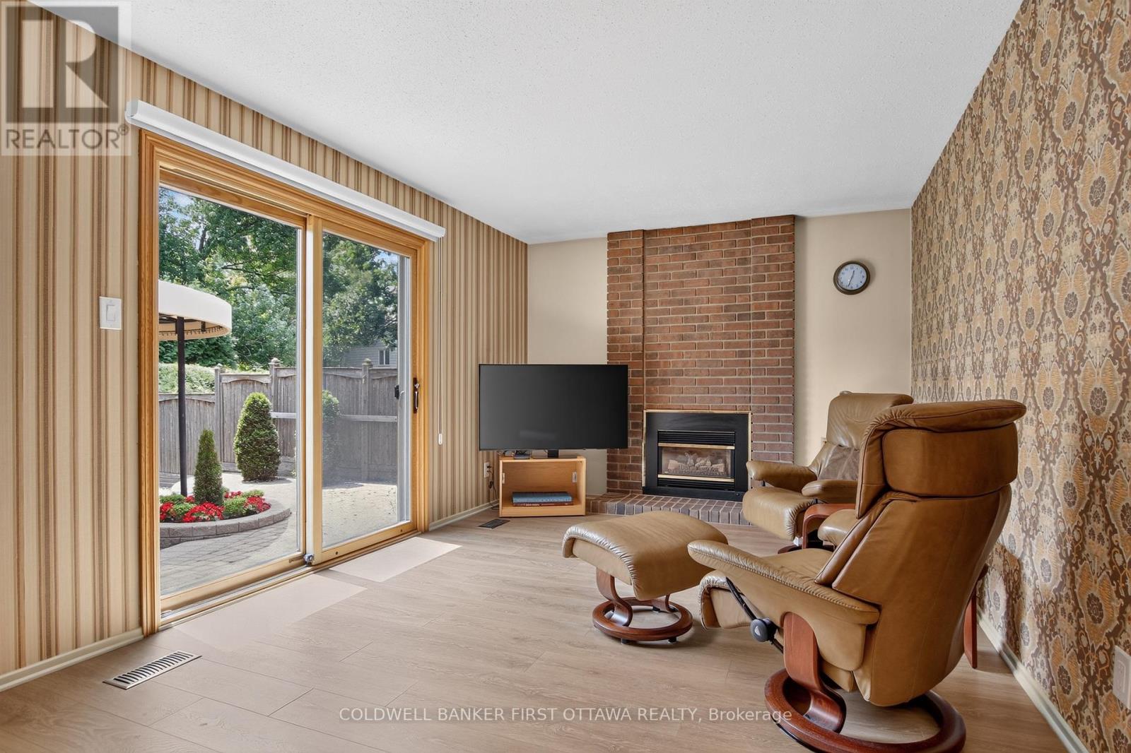 6 Cosburn Avenue, Ottawa, Ontario  K2H 8A1 - Photo 6 - X13579352