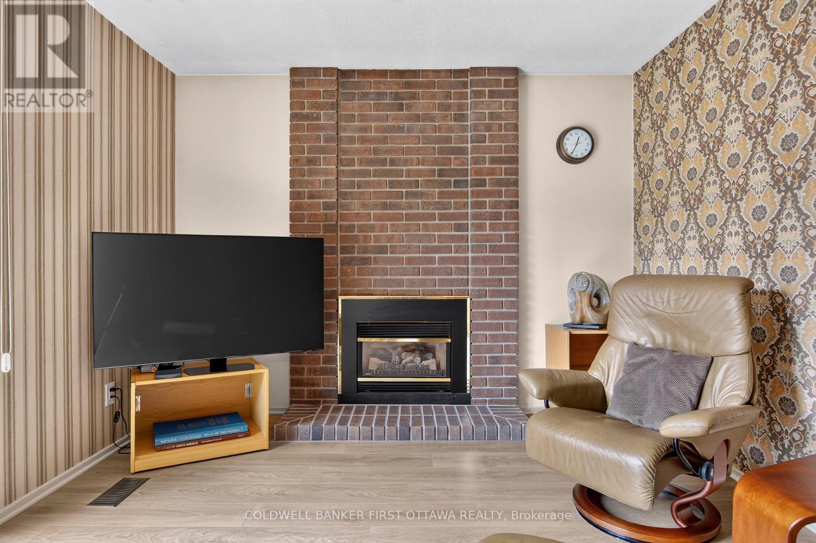6 Cosburn Avenue, Ottawa, Ontario  K2H 8A1 - Photo 9 - X13579352